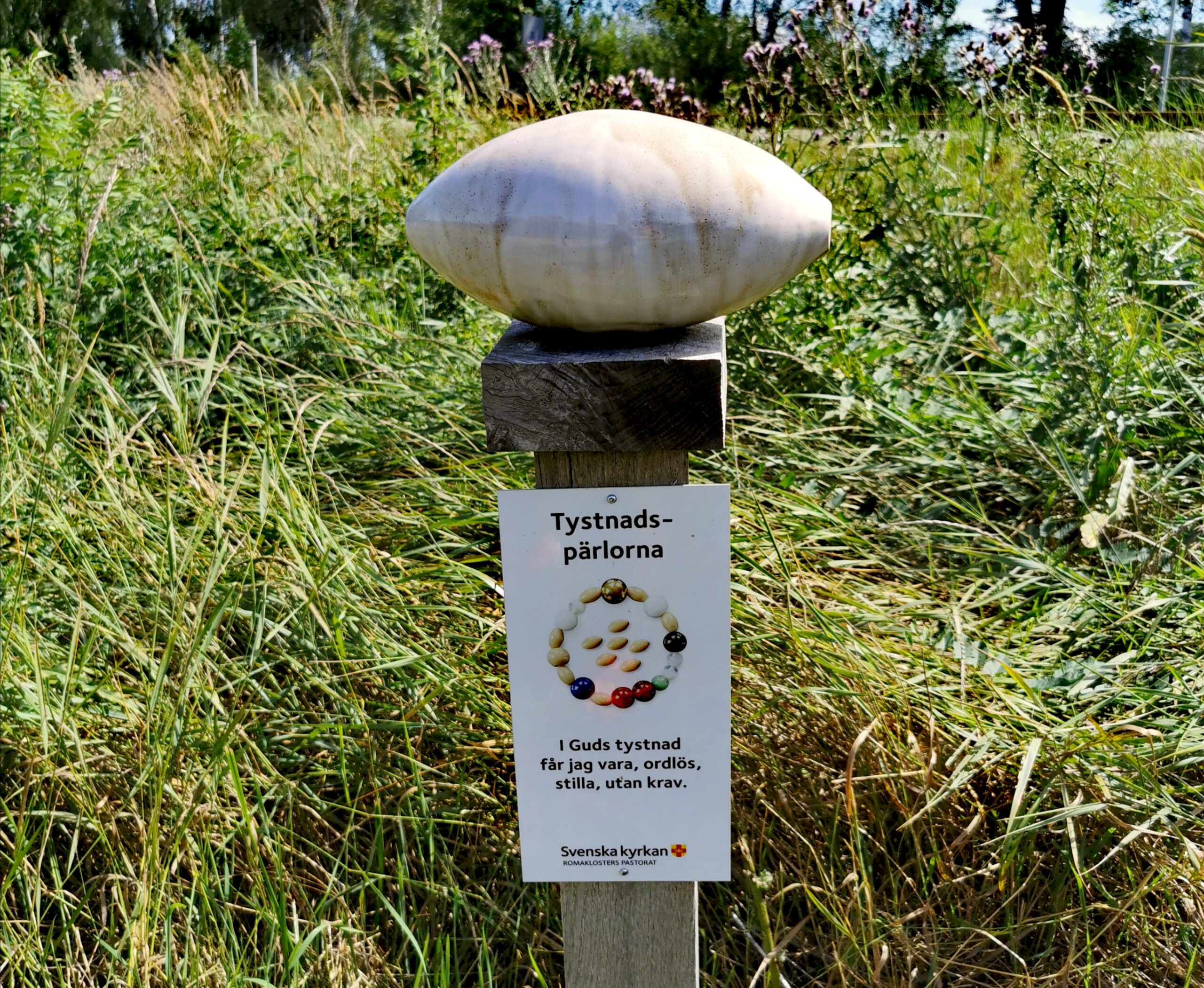 Tystnadspärlan, en av elva pärlor längs pilgrimsleden