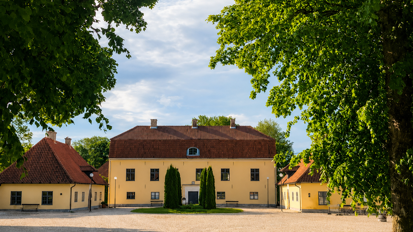 Historisk guidning Roma Kungsgård - tisdagar och torsdagar kl. 11:00 under hela juli