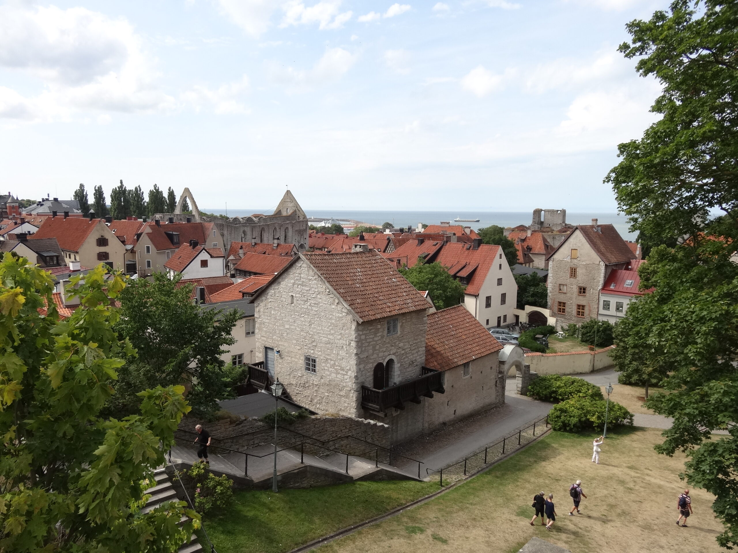 Utsikt från Kyrkberget i Visby